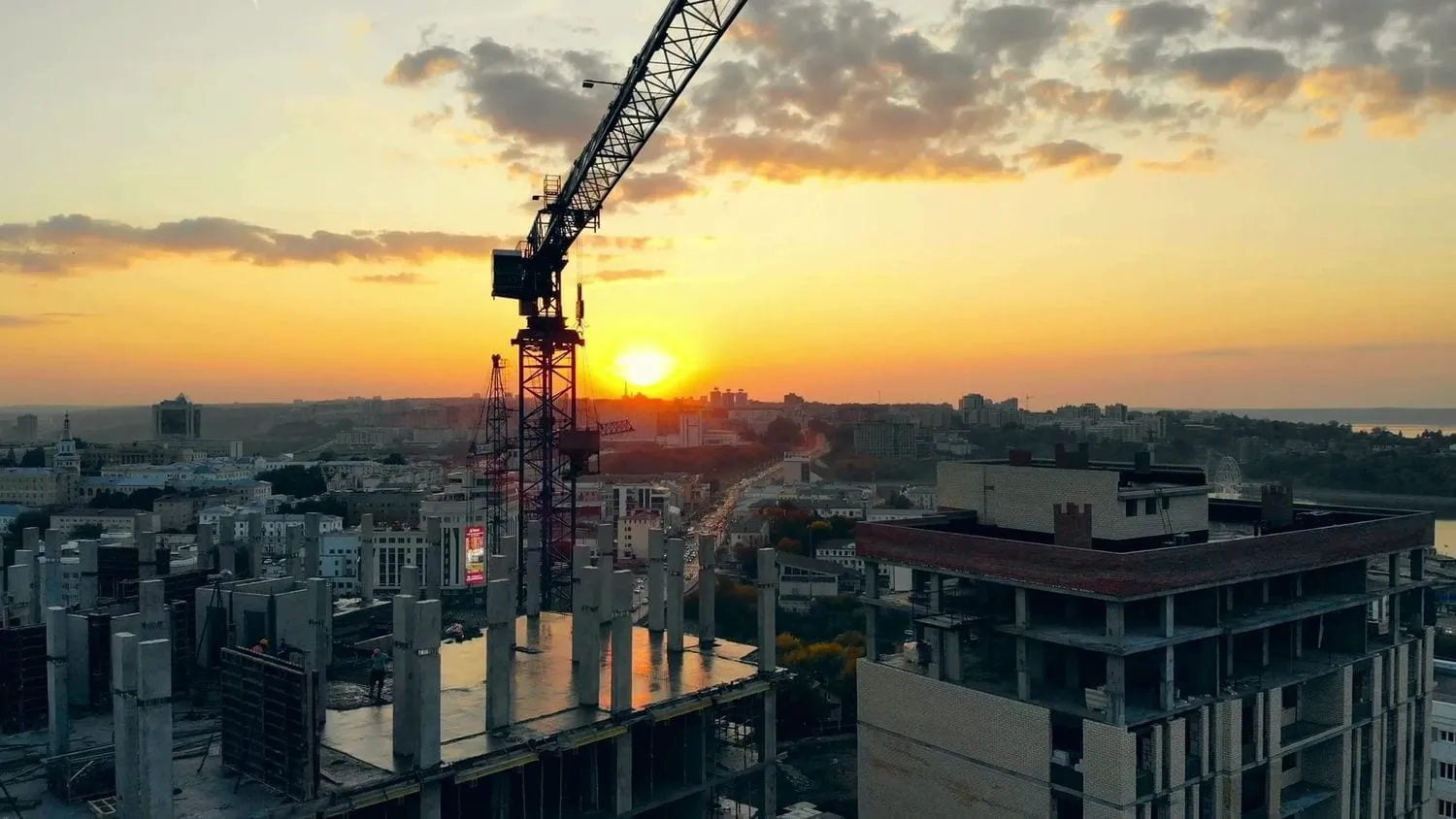 Çatı Yalıtımı ve Su Yalıtımı: Ne Zaman Yenilenmeli? — görsel