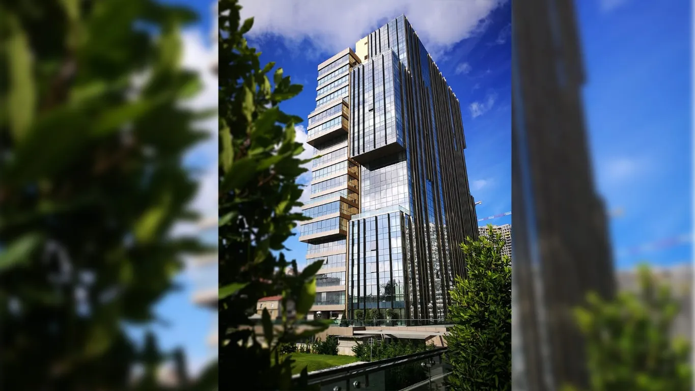 Zirve İş Kulesi — Zirve İş Kulesi — kule ve çevresi